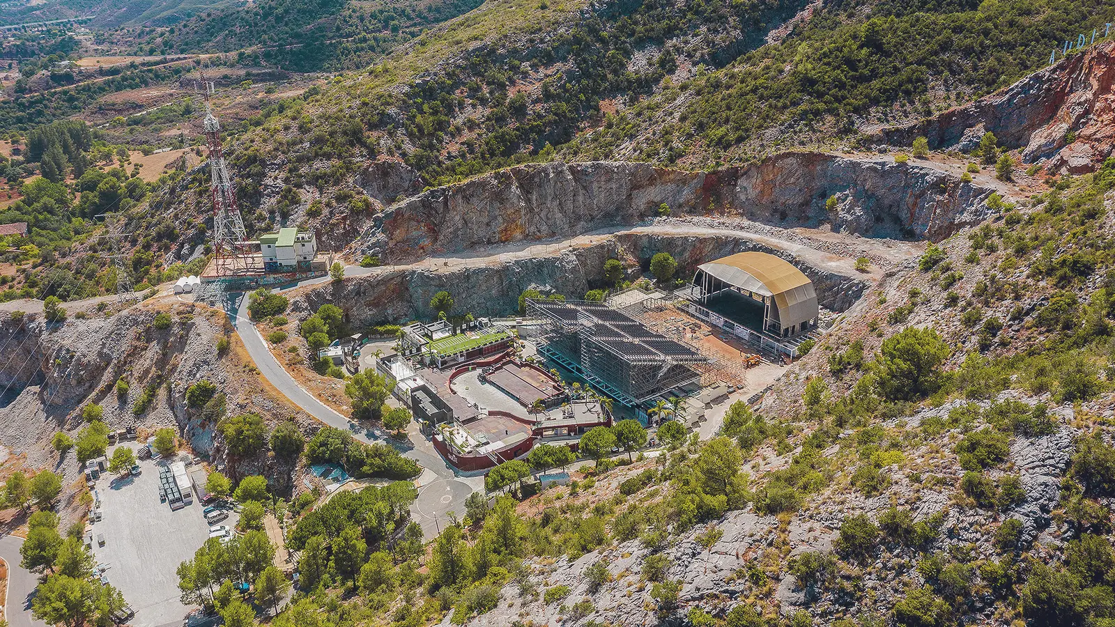 Vista aérea de la cantera de Nagüeles